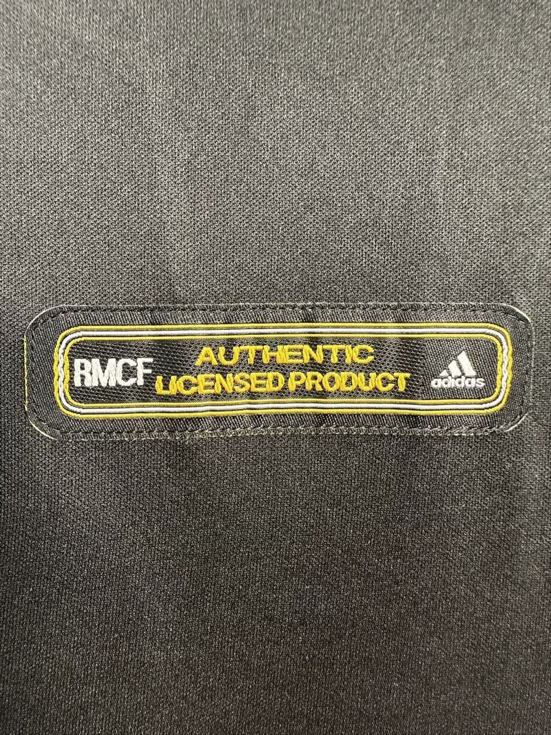 Retro Real Madrid 2001-2002 away game - Image 7