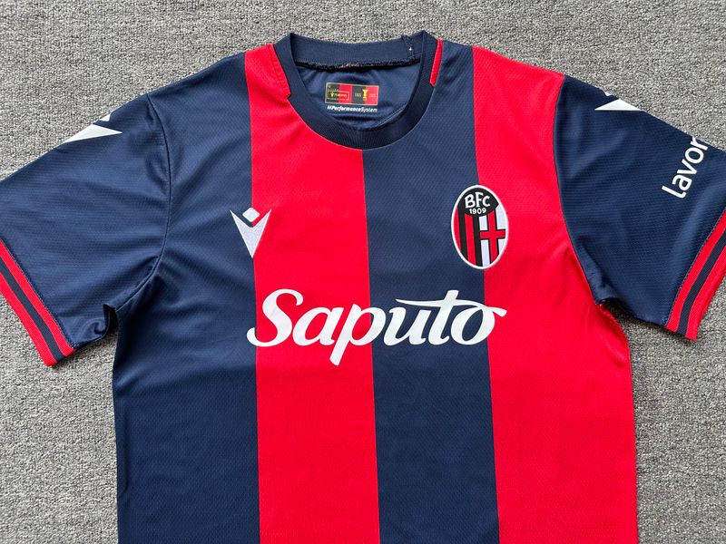 Bologna FC 2024-2025 home game - Image 3