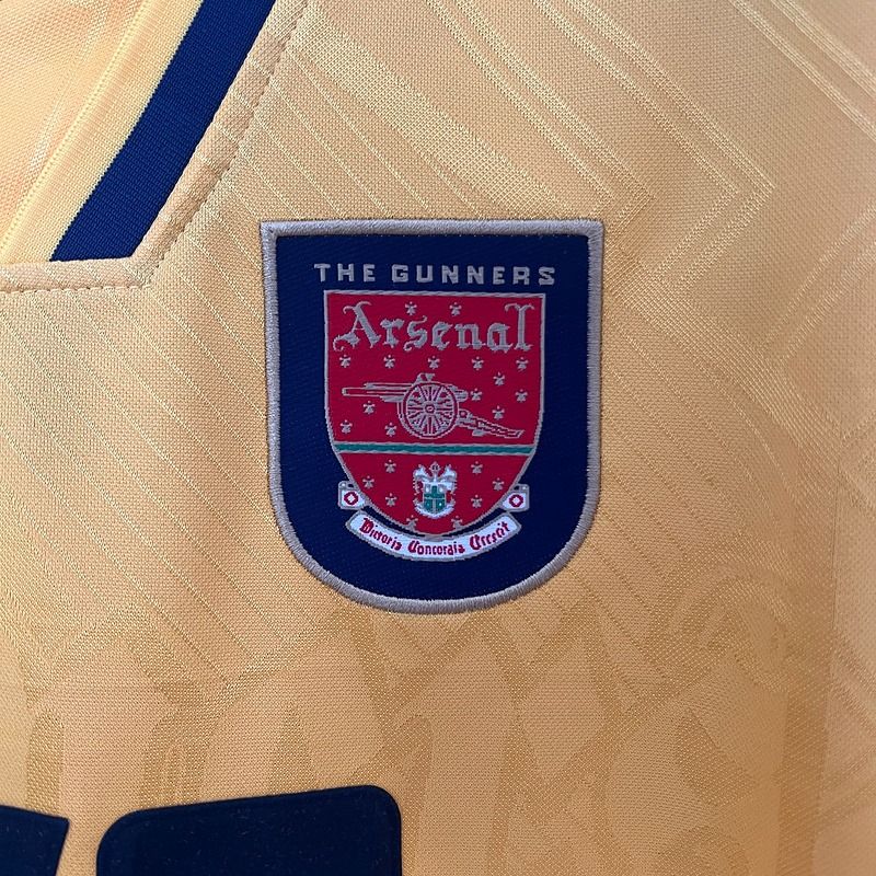 Retro Arsenal FC 1996-1997 away game - Image 8