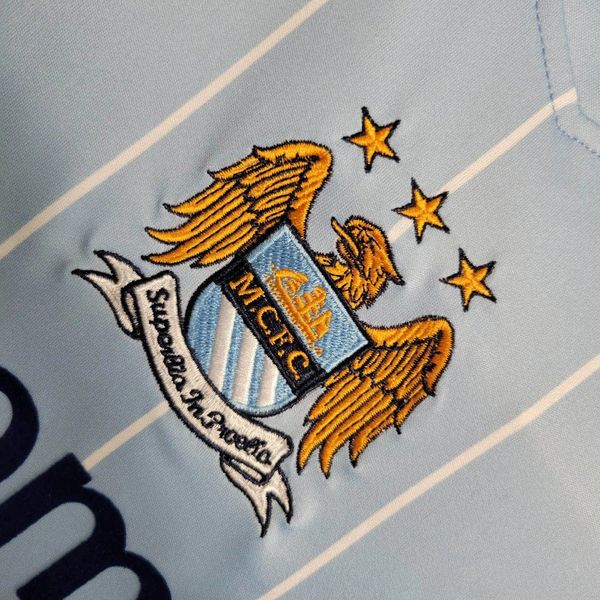 Retro Manchester City 2008-2009 home game - Image 7