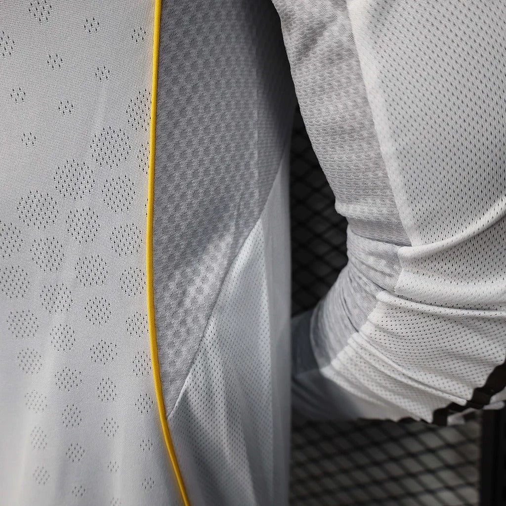 Real Madrid 2025-2026 home Long Sleeve - Image 7