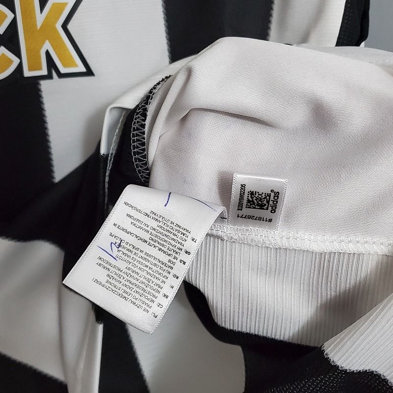 Retro Newcastle United 2005-2006 home - Image 7