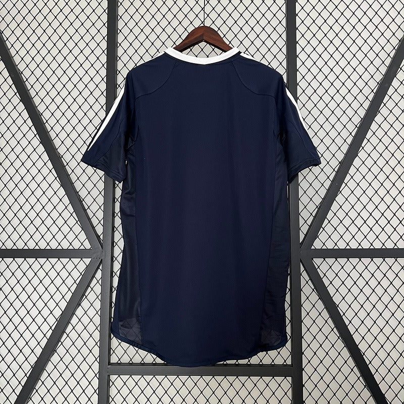 Retro Real Madrid 2004-2005 away game - Image 2