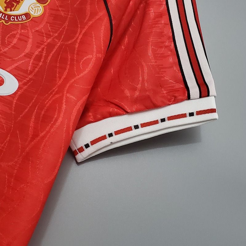 Retro Manchester United 1990-1992 home game - Image 9