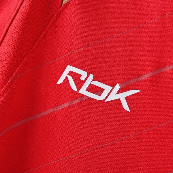 Retro Liverpool FC 2005-2006 home game - Image 6