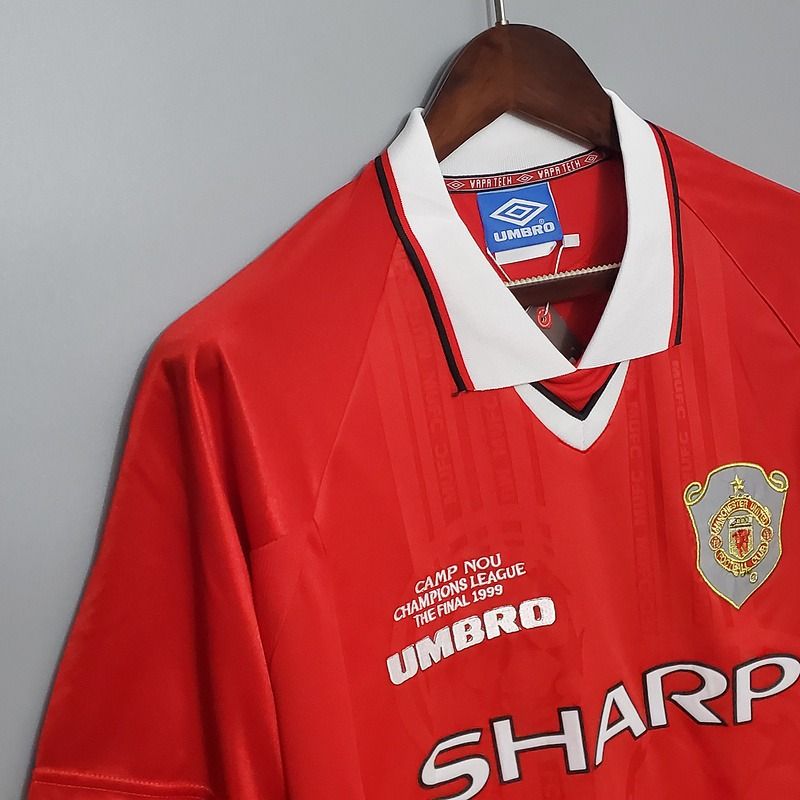 Retro Manchester United 1999-2000 home game - Image 5