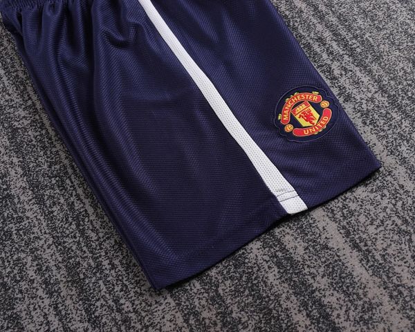 Retro Kid Size Manchester United 2008-2009 away game - Image 8