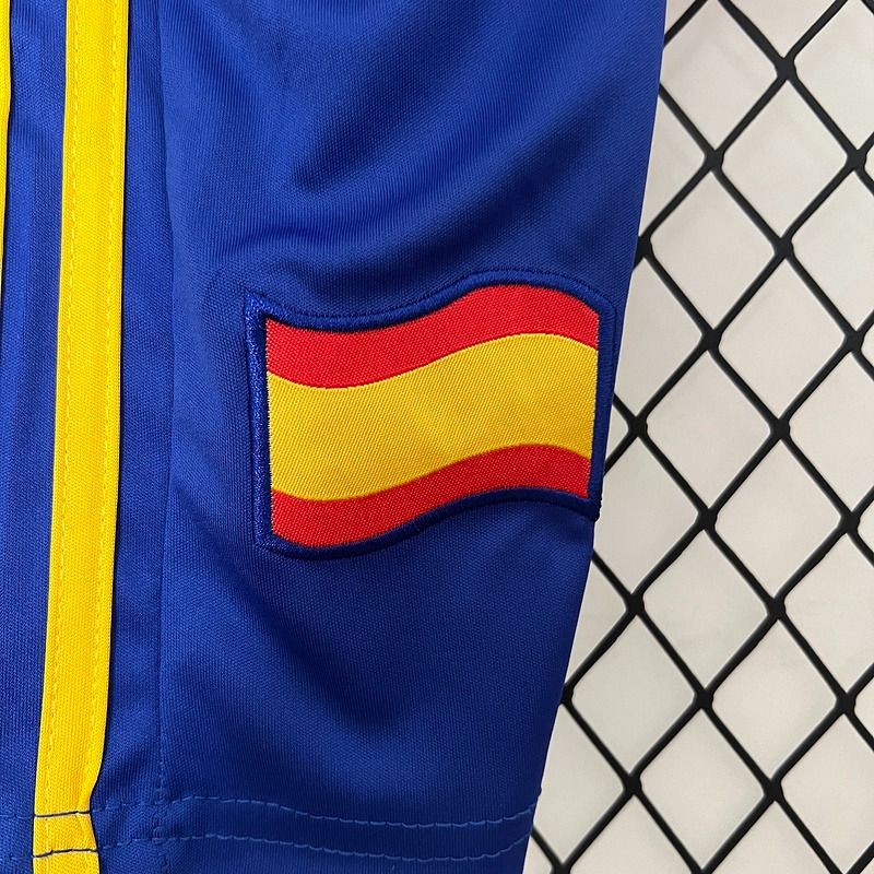 Retro Kid Size Spain national 2010 home game - Image 8