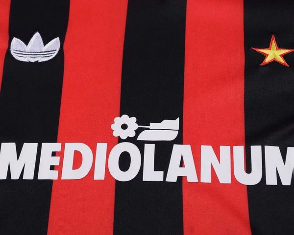 Retro Kid Size AC Milan 1993-1994 home game - Image 7