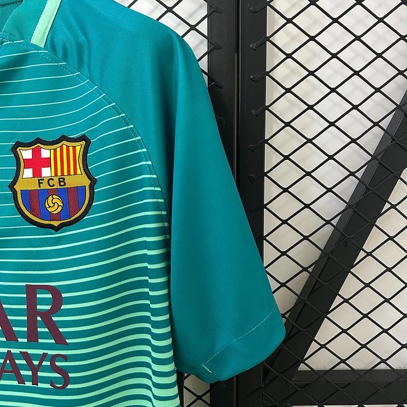 Retro FC Barcelona 2016-2017 third away game - Image 6