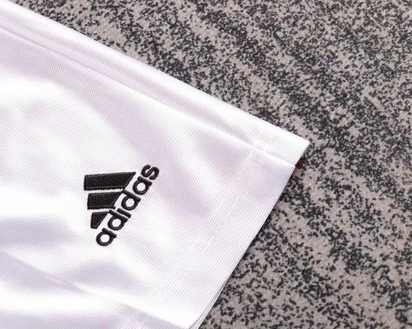 Retro Kid Size AC Milan 1998-1999 home game - Image 7