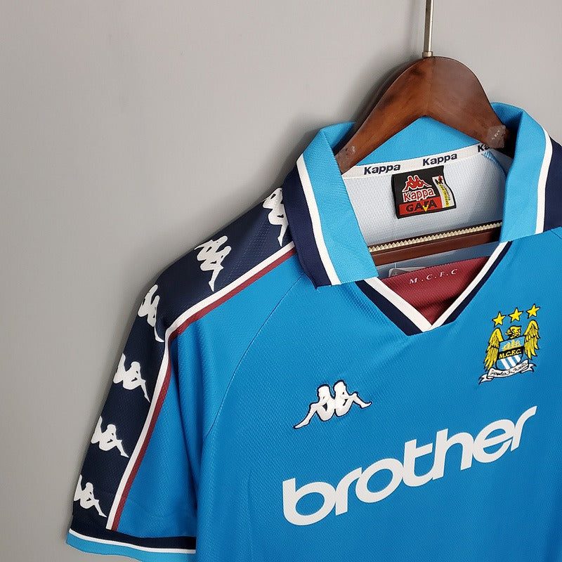 Retro Manchester City 1997-1998 home game - Image 8