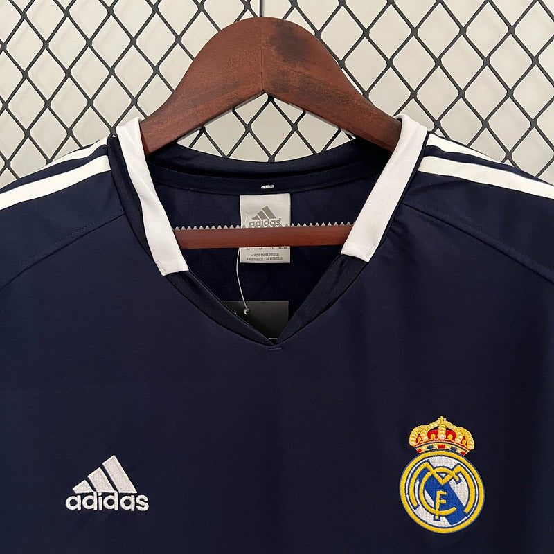 Retro Real Madrid 2004-2005 away game - Image 3