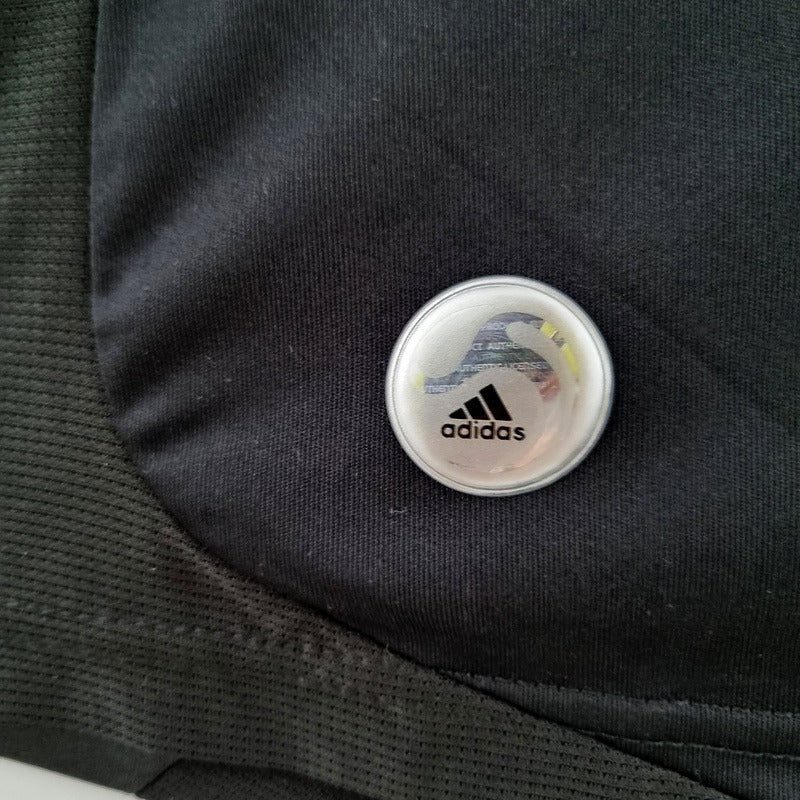 Retro Real Madrid 2009-2010 away game - Image 9