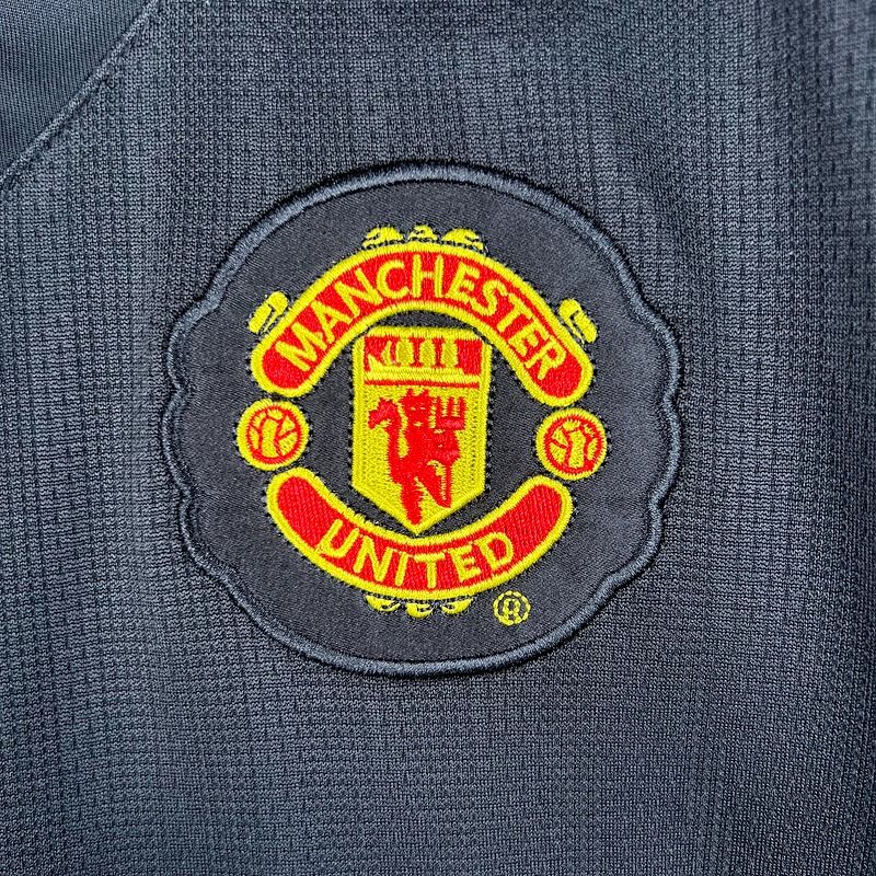 Retro Manchester United 2007-2008 away game - Image 6