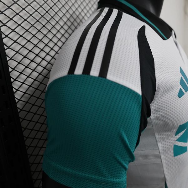Newcastle United 2024-2025 away game player - Image 6